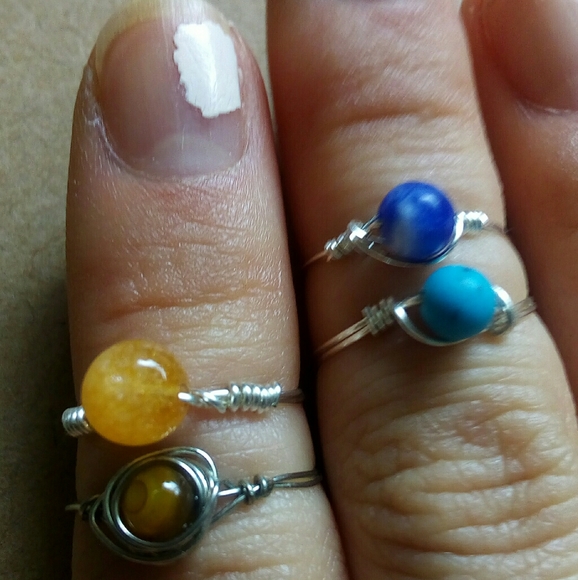 Handmade stackable crystal midi ring set - Picture 3 of 3